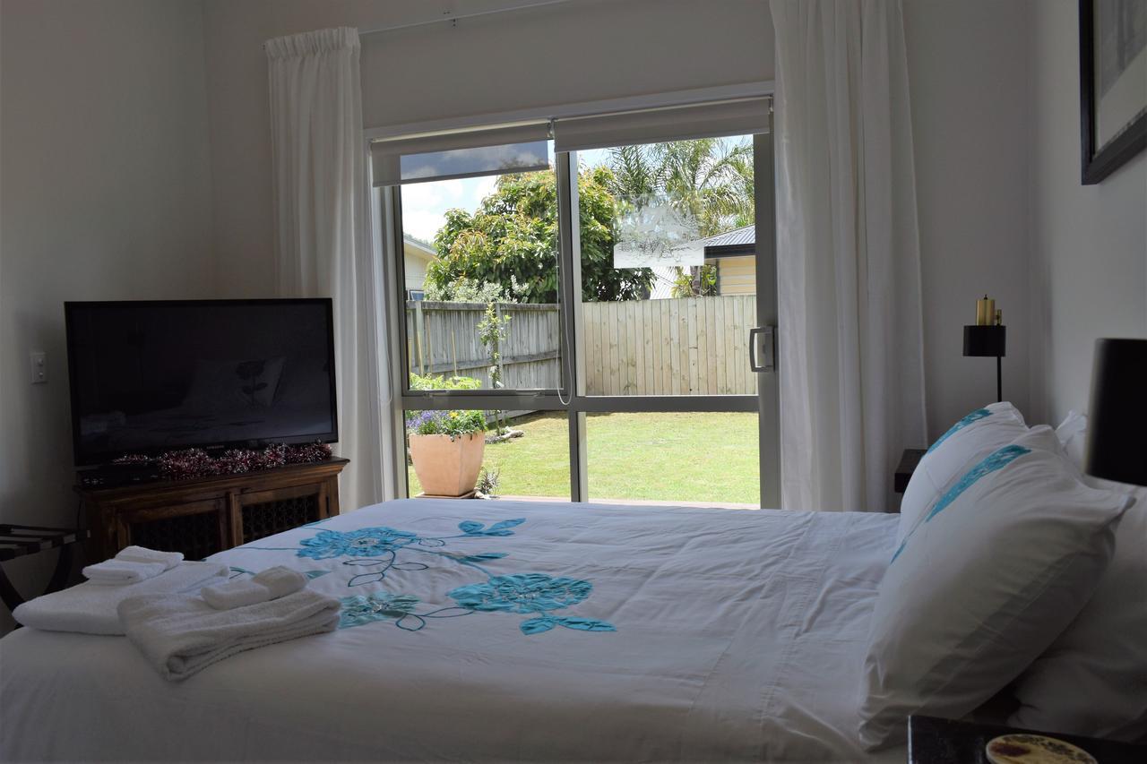 Paradise In Whitianga B&B Wells Place ภายนอก รูปภาพ